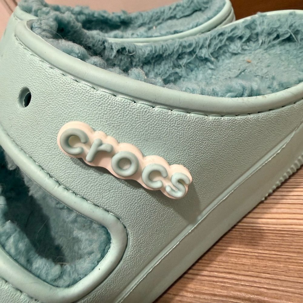 Crocs - Picture 3 of 4